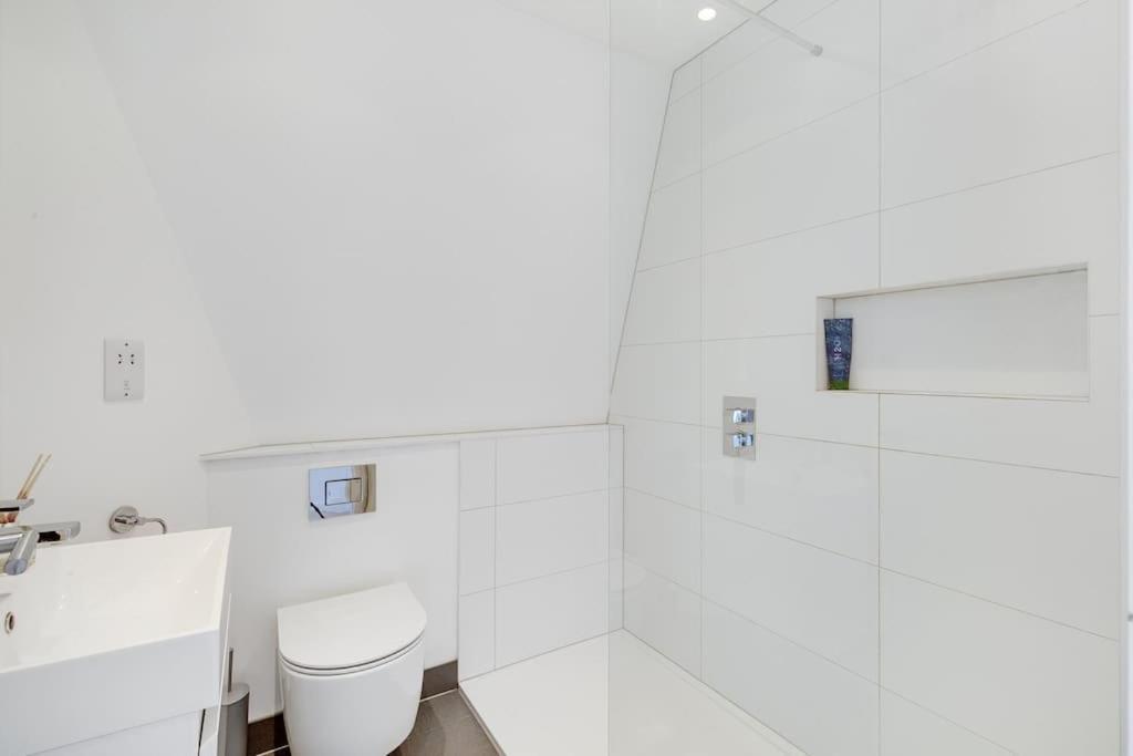 لندن Modern 1 Bedroom Flat In Battersea المظهر الخارجي الصورة